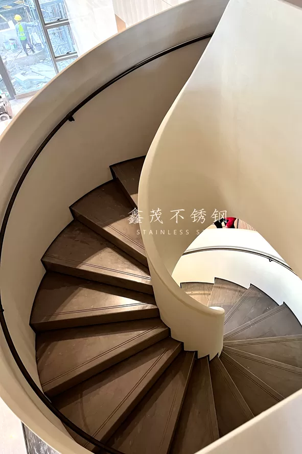 Stainless Steel Design for Model Apartment Solutions