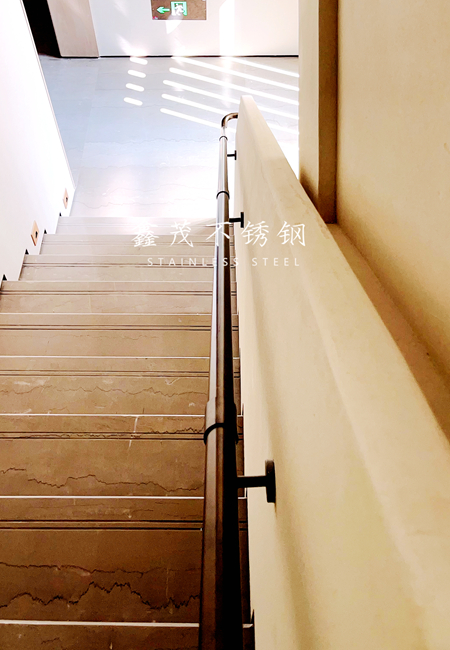 Stainless Steel Design for Model Apartment Solutions