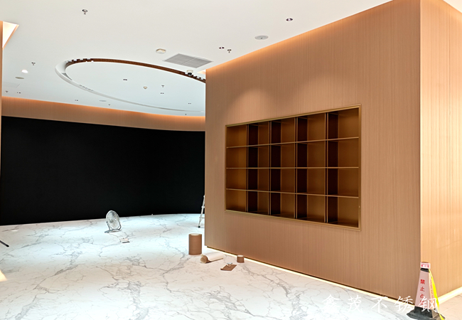 4S dealership interior metal works